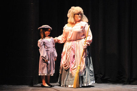 Dakota Houck as Young Cosette Dakota Houck as Young Cosette